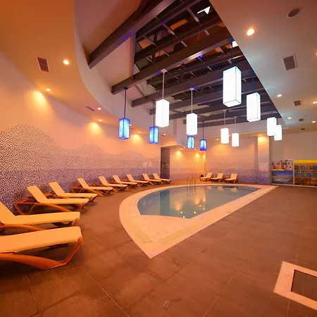 Orka Sunlife And Aquapark 5*