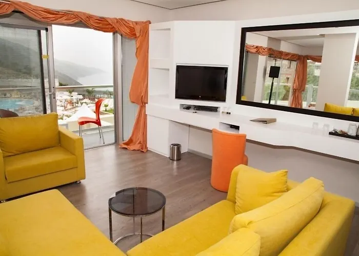 Orka Sunlife And Aquapark Oludeniz